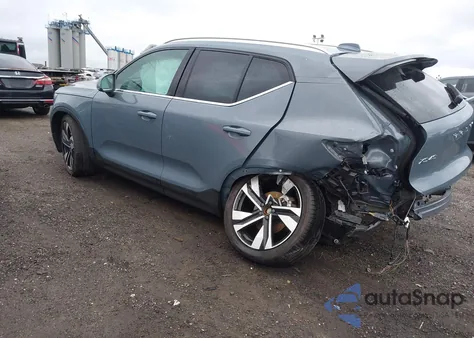 2023 Volvo Xc40 B5 Ultimate Bright Theme from USA, damaged, VIN YV4L12UAXP2025895